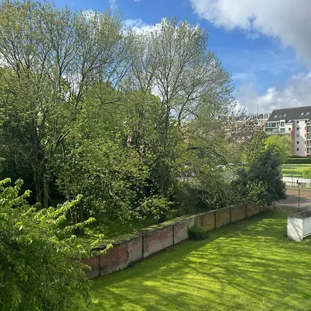 Vauban T1 Calme Avec Parking Privatif