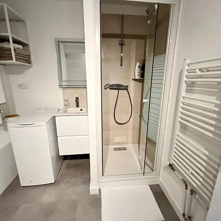 Vauban T1 Calme Avec Parking Privatif Appartement *